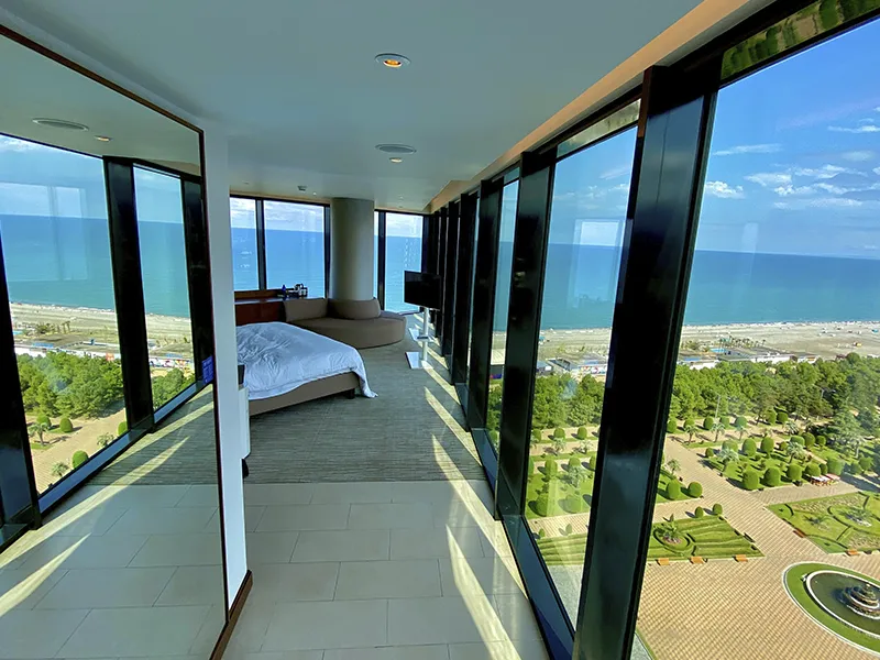 Moderne Wohnung in Batumi mit Panorama-Meerblick